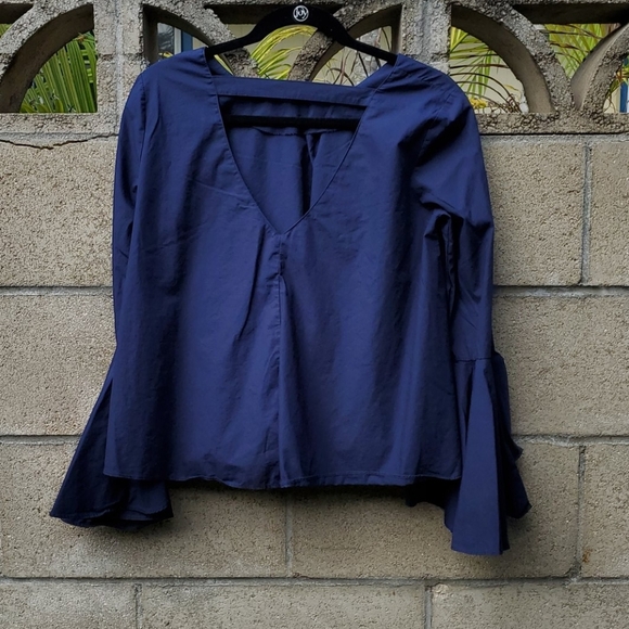 Bell Sleeved Top - Picture 3 of 7